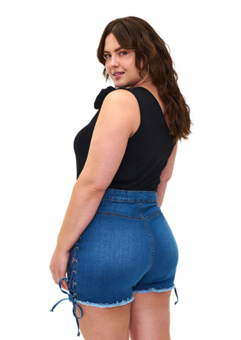 ZIZZI SPODENKI BLUE JEANS Z WIĄZANIEM U BOKU 001A ZIZZI SPODENKI BLUE JEANS Z WIĄZANIEM U BOKU 001A