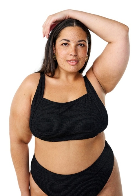 ZIZZI CZARNA GÓRA OD BIKINI MARSZCZENIA 792A ZIZZI CZARNA GÓRA OD BIKINI MARSZCZENIA 792A